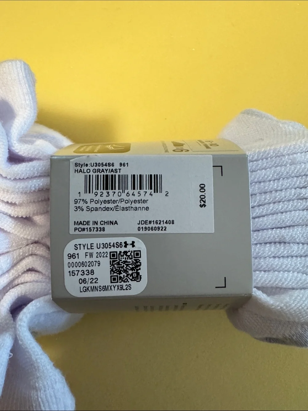 Women’s 6pr Under Armour UA Cushion No-Show Socks in White with Colored UA logos